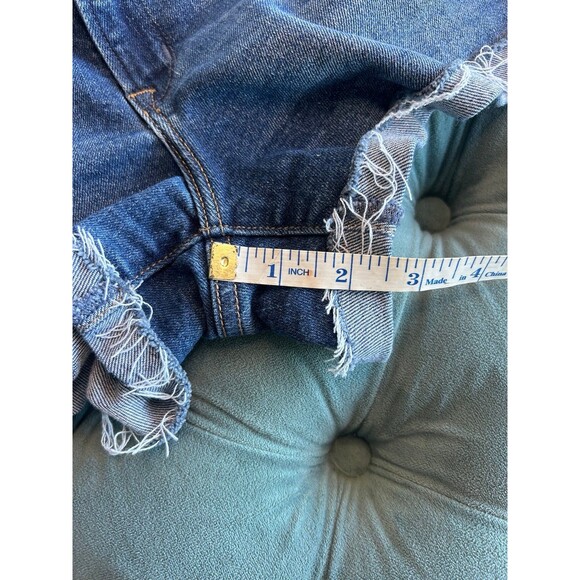 Abercrombie & Fitch Harper Low Rise Short Distressed Cuffed Size 27/4 - Picture 5 of 6